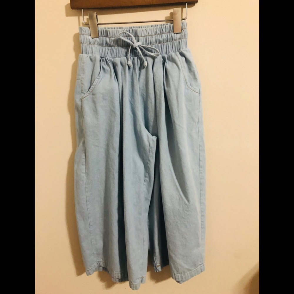 Neve and Hawke cropped wide leg capris